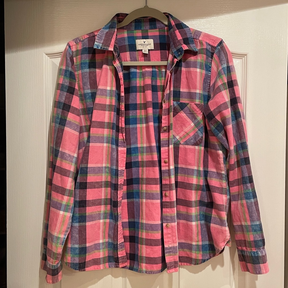 American Eagle Women Flannel Button Down Size Medium